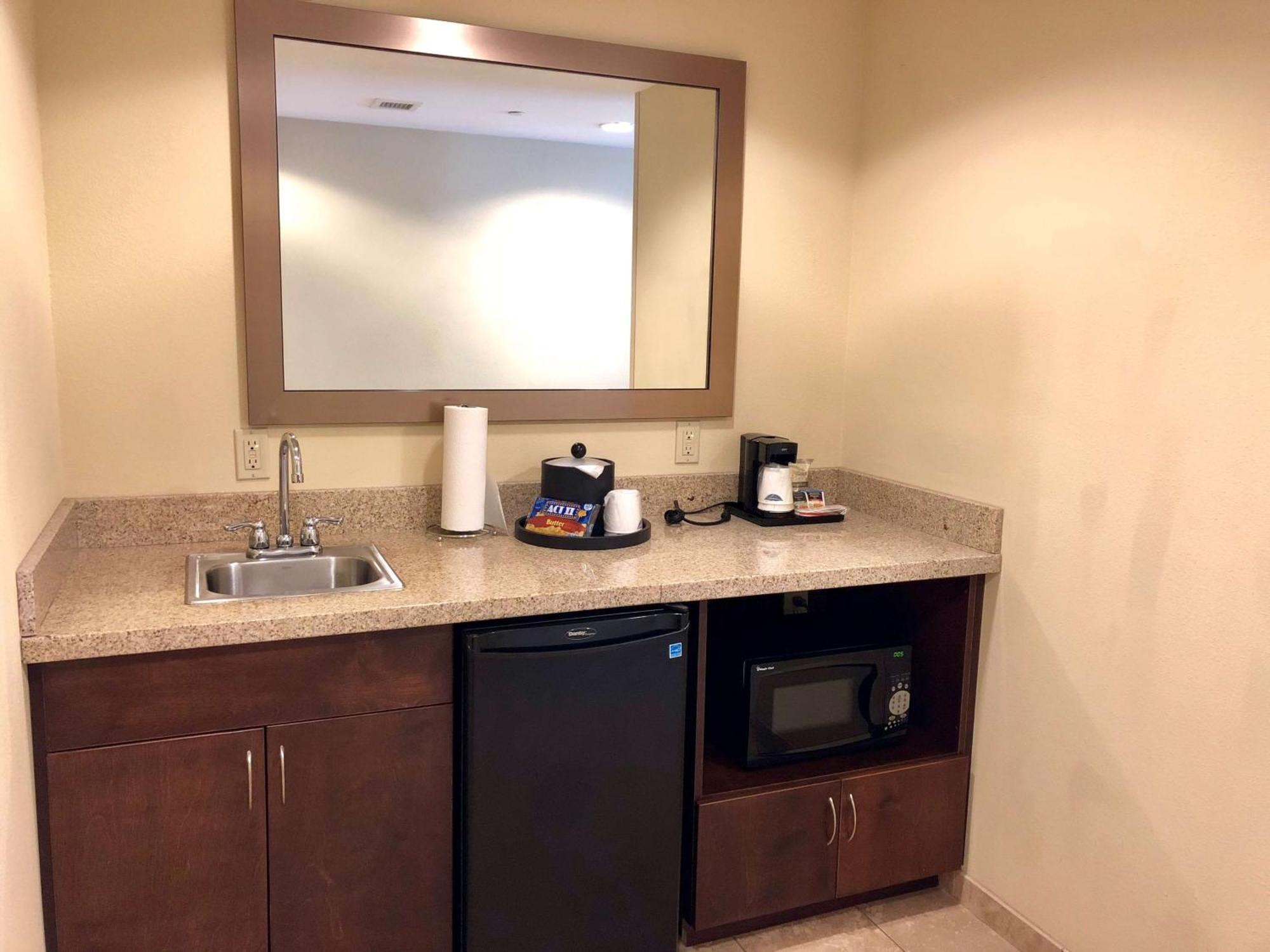 Hampton Inn And Suites Woodstock, Virginia Bagian luar foto