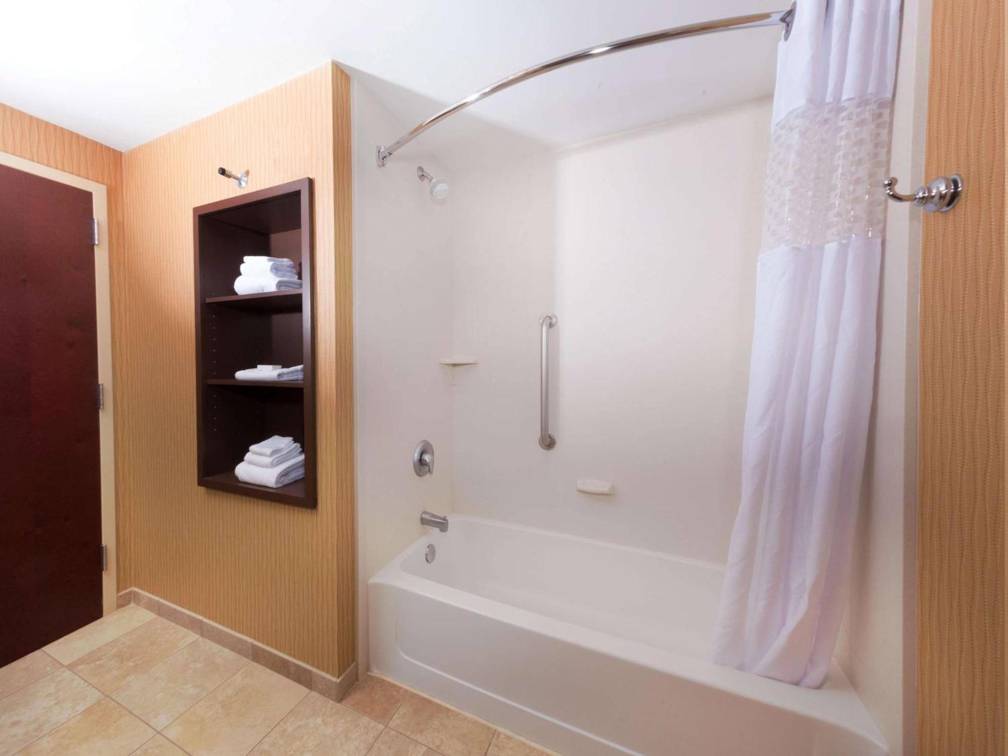 Hampton Inn And Suites Woodstock, Virginia Bagian luar foto