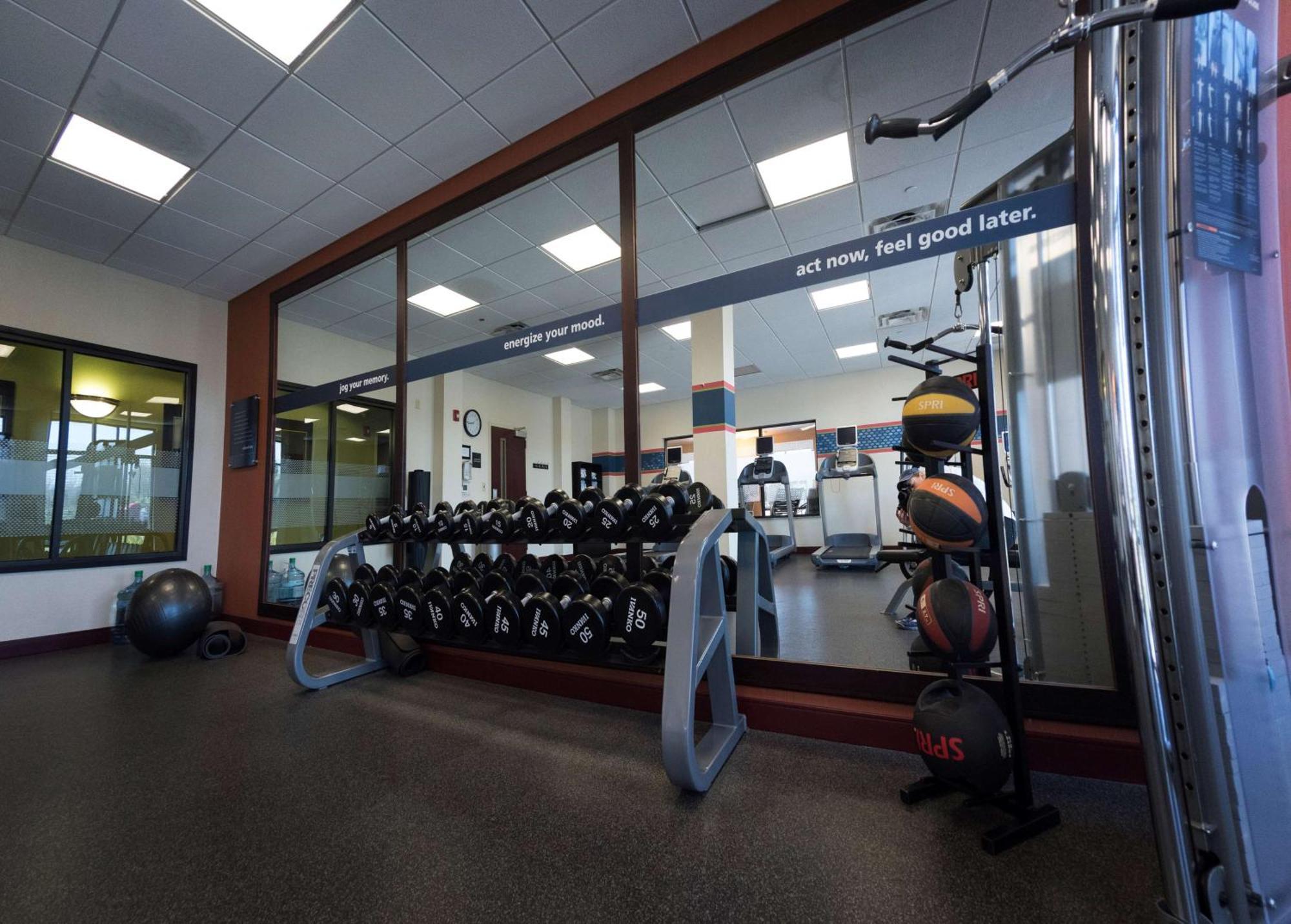Hampton Inn And Suites Woodstock, Virginia Bagian luar foto