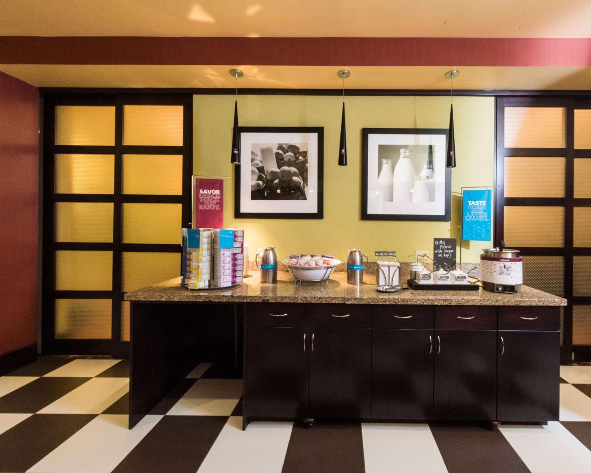 Hampton Inn And Suites Woodstock, Virginia Bagian luar foto